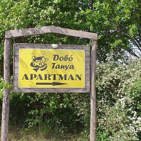 Dobo Tanya Villa Roszke ภายนอก รูปภาพ