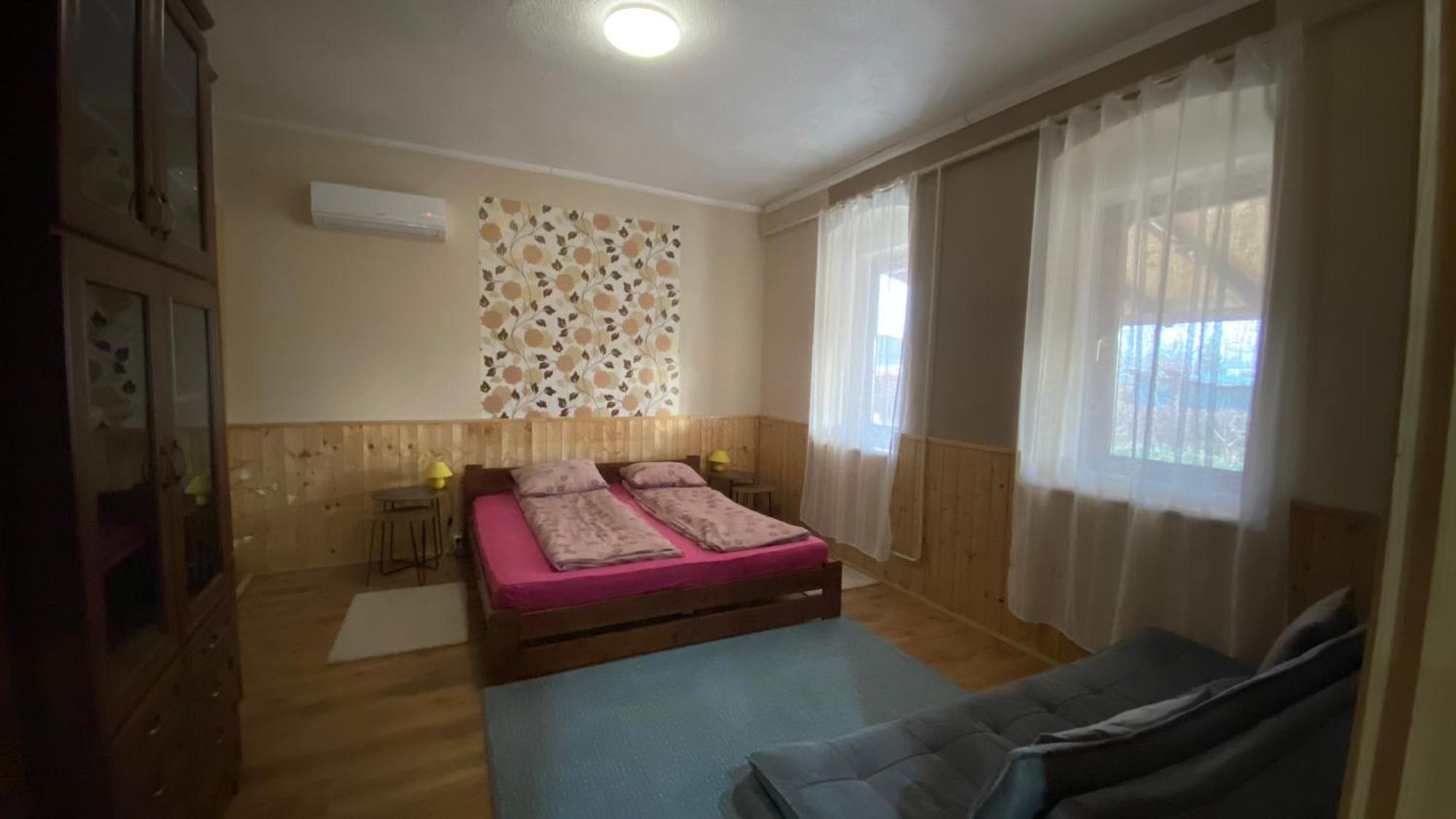 Dobo Tanya Villa Roszke ภายนอก รูปภาพ