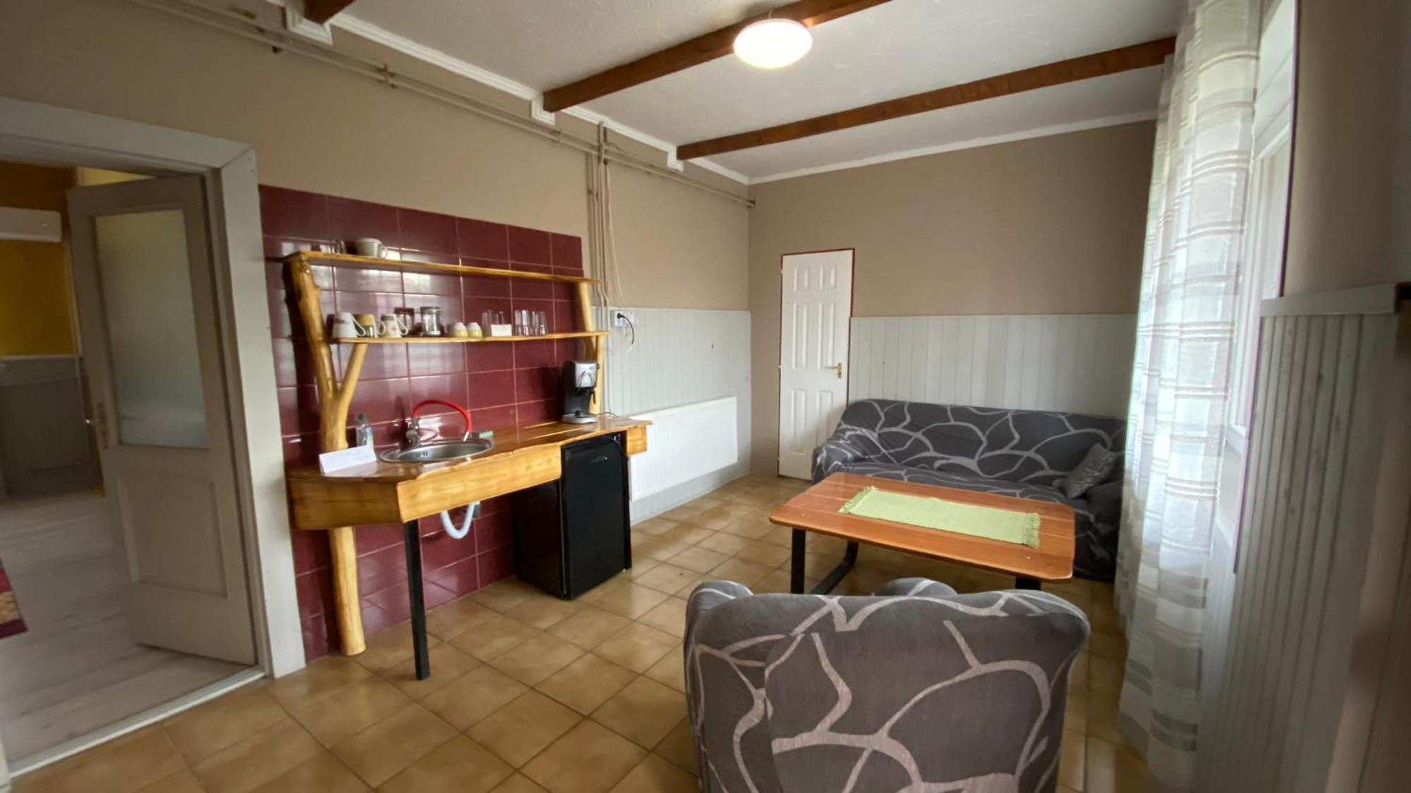 Dobo Tanya Villa Roszke ภายนอก รูปภาพ
